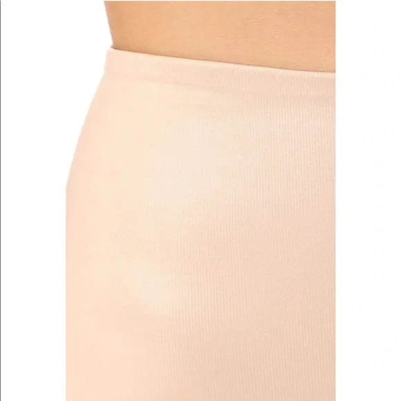 Spanx Power Conceal‑Her Mid‑Thigh Shorts
